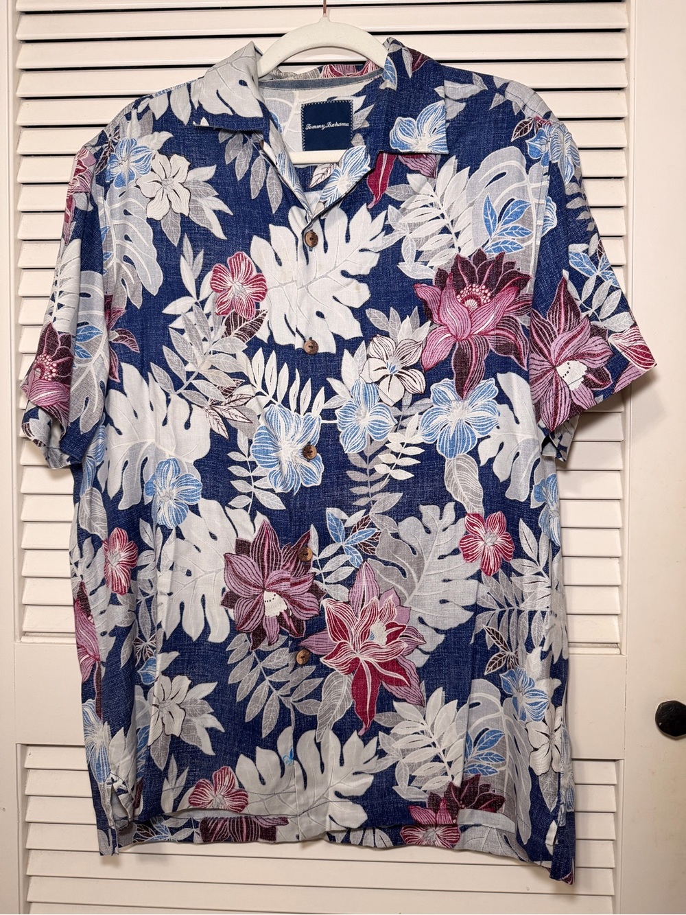 Tommy Bahama Silk Blue Floral Short-Sleeve Camp Shirt - Size M